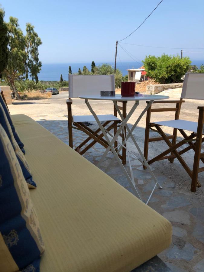 Kamares Cave House 3 Apartment Alika Bagian luar foto