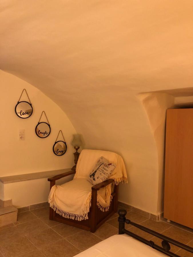 Kamares Cave House 3 Apartment Alika Bagian luar foto