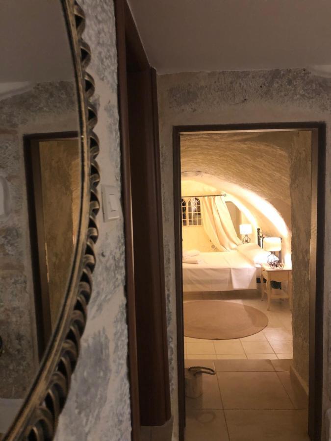 Kamares Cave House 3 Apartment Alika Bagian luar foto