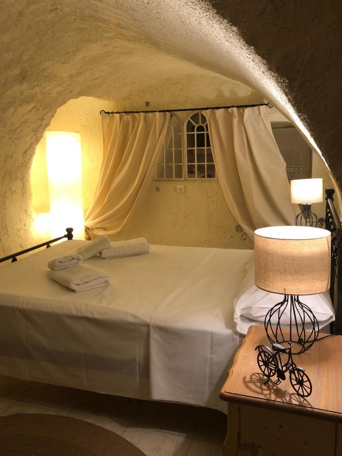 Kamares Cave House 3 Apartment Alika Bagian luar foto