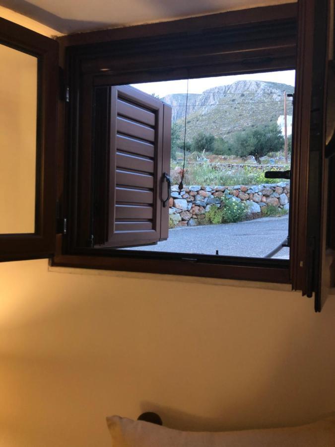 Kamares Cave House 3 Apartment Alika Bagian luar foto