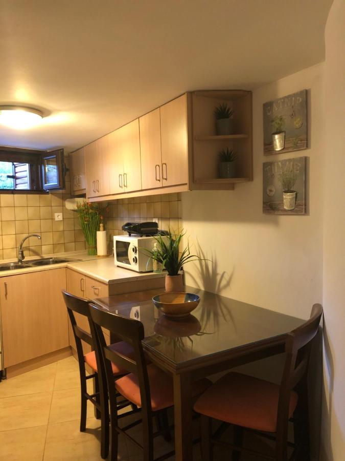 Kamares Cave House 3 Apartment Alika Bagian luar foto